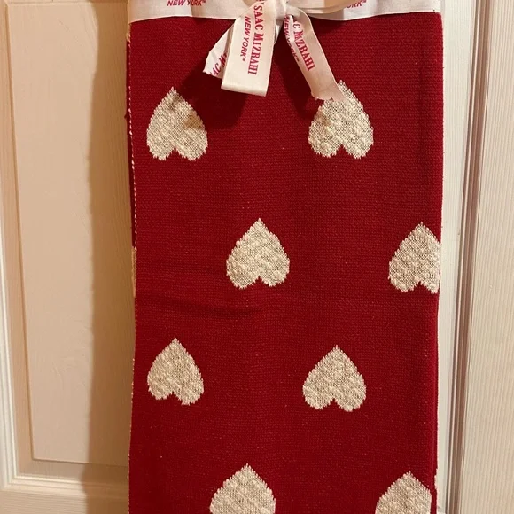 Isaac Mizrahi Accents Isaac Mizrahi Valentines Heart Throw Cotton Blanket Poshmark